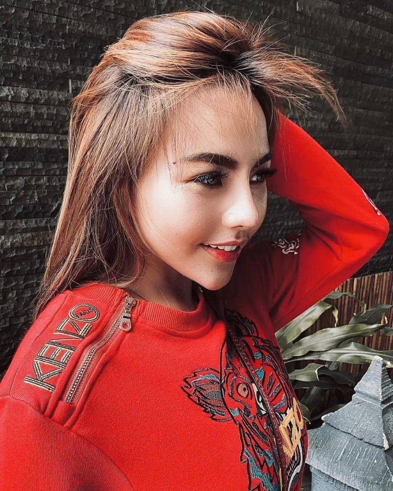 Instagram.com/lisamarianaaa